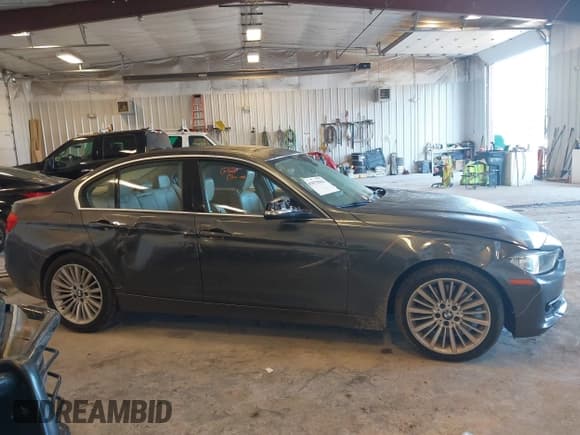 ✅ 2012 BMW 3 Series 335i • VIN: WBA3A9G51CNN67418 • Лот: 43070962. Опубликован ранее на IAAI с пробегом 119 436 миль. Бесплатный доступ к архиву аукционных продаж из США и подробный отчёт об истории автомобиля на DreamBid. Изображение 13.