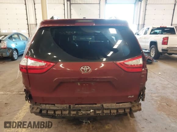 ✅ 2016 Toyota Sienna XLE • VIN: 5TDYK3DCXGS697980 • Lot: 41500895. Listed on IAAI with 94,750 mi. Free auction sales archive from the USA and detailed vehicle history report at DreamBid. Image 17.