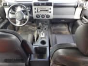 ✅ 2008 Toyota FJ Cruiser • VIN: JTEBU11F88K008428 • Lot: 80370255. Wystawiony na Copart z przebiegiem Nie podano. Bezpłatny archiwum sprzedaży aukcyjnych z USA i szczegółowy raport historii pojazdu na DreamBid. Zdjęcie 8.