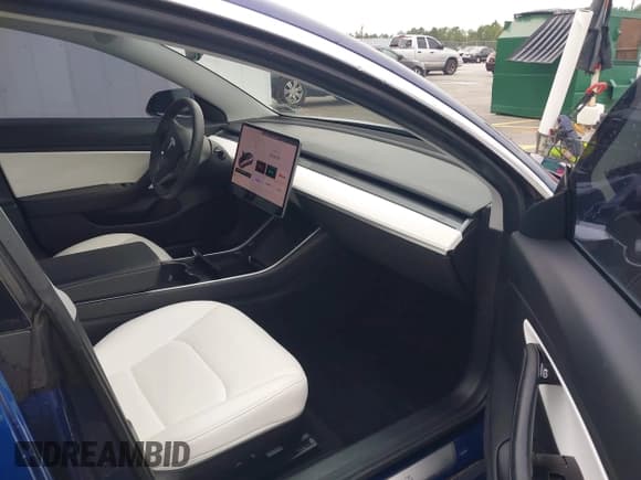 ✅ 2020 Tesla Model 3 Standard Range Plus • VIN: 5YJ3E1EA3LF598905 • Лот: 42901406. Опубликован ранее на IAAI с пробегом 48 329 миль. Бесплатный доступ к архиву аукционных продаж из США и подробный отчёт об истории автомобиля на DreamBid. Изображение 5.