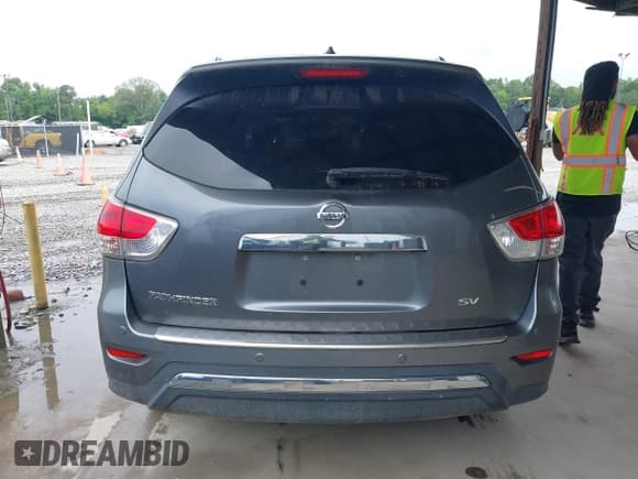 ✅ 2015 Nissan Pathfinder S • VIN: 5N1AR2MN8FC719737 • Lot: 42467205. Listed on IAAI with 195,894 mi. Free auction sales archive from the USA and detailed vehicle history report at DreamBid. Image 16.