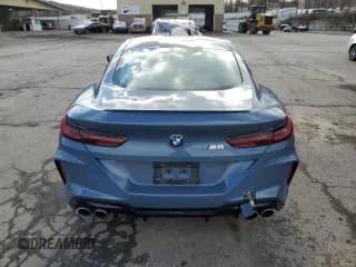 ✅ 2020 BMW M8 • VIN: WBSAE0C01LCD64797 • Lot: 67789802. Wystawiony na Copart z przebiegiem Nie podano. Bezpłatny archiwum sprzedaży aukcyjnych z USA i szczegółowy raport historii pojazdu na DreamBid. Zdjęcie 6.