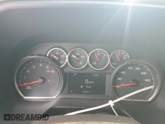 ✅ 2021 Chevrolet Tahoe LS • VIN: 1GNSCMKD5MR381599 • Lot: 51593145. Wystawiony na Copart z przebiegiem 69 920 mil. Bezpłatny archiwum sprzedaży aukcyjnych z USA i szczegółowy raport historii pojazdu na DreamBid. Zdjęcie 9.