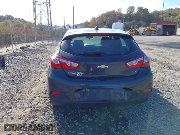 ✅ 2017 Chevrolet Cruze LT • VIN: 3G1BE6SM6HS531133 • Lot: 43536755. Listed on IAAI with 60,613 mi. Free auction sales archive from the USA and detailed vehicle history report at DreamBid. Image 16.