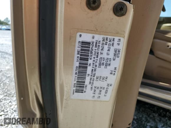 ✅ 1998 Dodge Caravan SE • VIN: 1B4GP44R5WB678134 • Lot: 54435585. Listed on Copart with 114,279 mi. Free auction sales archive from the USA and detailed vehicle history report at DreamBid. Image 13.