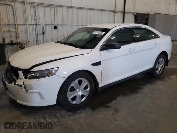 ✅ 2013 Ford Police Interceptor • VIN: 1FAHP2M84DG124494 • Lot: 58102335. Wystawiony na Copart z przebiegiem 157 614 mil. Bezpłatny archiwum sprzedaży aukcyjnych z USA i szczegółowy raport historii pojazdu na DreamBid. Zdjęcie 1.