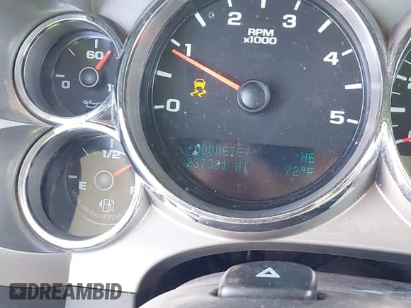 ✅ 2014 Chevrolet Silverado 2500HD LT • VIN: 1GC1KXC88EF178218 • Lot: 43633469. Listed on IAAI with 237,381 mi. Free auction sales archive from the USA and detailed vehicle history report at DreamBid. Image 15.