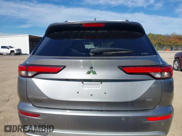 ✅ 2023 Mitsubishi Outlander SE • VIN: JA4J4UA89PZ012569 • Lot: 43594840. Wystawiony na IAAI z przebiegiem 33 549 mil. Bezpłatny archiwum sprzedaży aukcyjnych z USA i szczegółowy raport historii pojazdu na DreamBid. Zdjęcie 16.