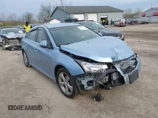 2012 Chevrolet Cruze 2LT z VIN 1G1PG5SCXC7125364, wystawiony jako IAAI lot #42088433 z przebiegiem 121 183 mil mil oraz . Historia ofert i sprzedaży dostępna na DreamBid. Obrazek 1.