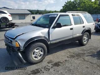 ✅ 1995 Chevrolet Blazer • VIN: 1GNDT13W6S2171395 • Lot: 65632595. Wystawiony na Copart z przebiegiem 156 605 mil. Bezpłatny archiwum sprzedaży aukcyjnych z USA i szczegółowy raport historii pojazdu na DreamBid. Zdjęcie 1.