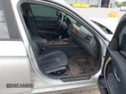 ✅ 2014 BMW 3 Series 320i • VIN: WBA3B1G50ENN90626 • Лот: 42871581. Опубликован ранее на IAAI с пробегом 182 455 миль. Бесплатный доступ к архиву аукционных продаж из США и подробный отчёт об истории автомобиля на DreamBid. Изображение 5.