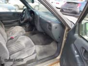 ✅ 2001 Chevrolet S-10 LS • VIN: 1GCDT19W418117962 • Лот: 42649238. Опубликован ранее на IAAI с пробегом 145 367 миль. Бесплатный доступ к архиву аукционных продаж из США и подробный отчёт об истории автомобиля на DreamBid. Изображение 5.