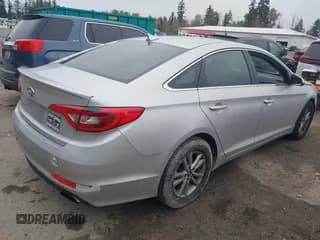 ✅ 2016 Hyundai Sonata SE • VIN: 5NPE24AFXGH357001 • Лот: 43565076. Опубликован ранее на IAAI с пробегом 257 608 миль. Бесплатный доступ к архиву аукционных продаж из США и подробный отчёт об истории автомобиля на DreamBid. Изображение 4.