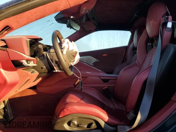 ✅ 2021 Chevrolet Corvette 3LT • VIN: 1G1YC2D47M5102075 • Lot: 85314404. Listed on Copart with 3,650 mi. Free auction sales archive from the USA and detailed vehicle history report at DreamBid. Image 7.