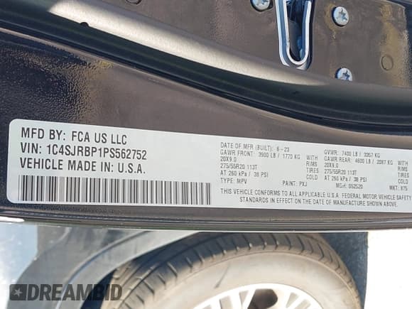 ✅ 2023 Jeep Wagoneer Series II • VIN: 1C4SJRBP1PS562752 • Lot: 43765122. Wystawiony na IAAI z przebiegiem 55 509 mil. Bezpłatny archiwum sprzedaży aukcyjnych z USA i szczegółowy raport historii pojazdu na DreamBid. Zdjęcie 9.