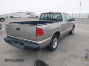 ✅ 1998 Isuzu Hombre • VIN: 1GGCS1943W8654177 • Lot: 41365774. Wystawiony na IAAI z przebiegiem 136 253 mil. Bezpłatny archiwum sprzedaży aukcyjnych z USA i szczegółowy raport historii pojazdu na DreamBid. Zdjęcie 4.