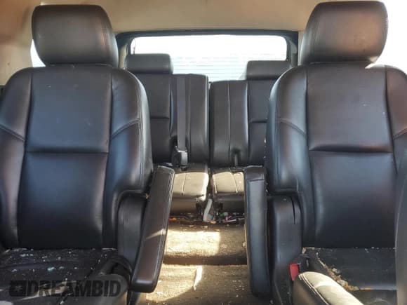 ✅ 2011 Chevrolet Tahoe LTZ • VIN: 1GNSKCE05BR142332 • Lot: 86078925. Listed on Copart with 213,206 mi. Free auction sales archive from the USA and detailed vehicle history report at DreamBid. Image 10.