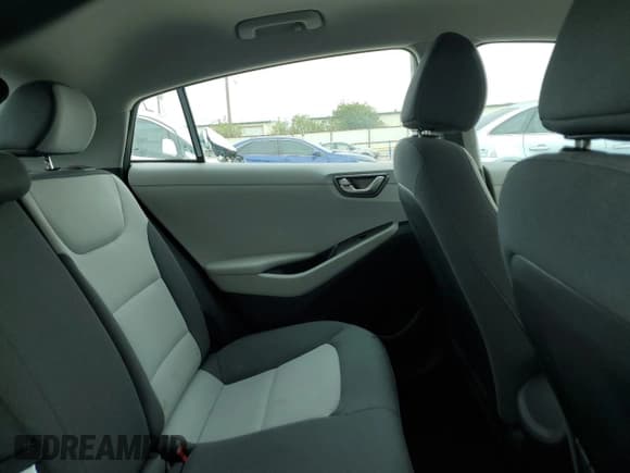 ✅ 2020 Hyundai Ioniq Blue • VIN: KMHC65LC3LU233510 • Лот: 78943354. Опубликован ранее на Copart с пробегом 98 351 миль. Бесплатный доступ к архиву аукционных продаж из США и подробный отчёт об истории автомобиля на DreamBid. Изображение 10.