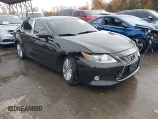 ✅ 2013 Lexus ES 250 • VIN: JTHBK1GG3D2004032 • Lot: 43637494. Listed on IAAI with 203,391 mi. Free auction sales archive from the USA and detailed vehicle history report at DreamBid. Image 1.