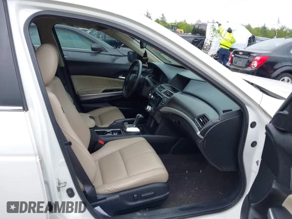 ✅ 2013 Honda Crosstour EX-L • VIN: 5J6TF2H54DL002551 • Lot: 42287587. Wystawiony na IAAI z przebiegiem 132 961 mil. Bezpłatny archiwum sprzedaży aukcyjnych z USA i szczegółowy raport historii pojazdu na DreamBid. Zdjęcie 5.