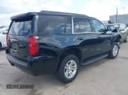 ✅ 2020 Chevrolet Tahoe LT • VIN: 1GNSCBKCXLR299233 • Lot: 43131742. Wystawiony na IAAI z przebiegiem 77 843 mil. Bezpłatny archiwum sprzedaży aukcyjnych z USA i szczegółowy raport historii pojazdu na DreamBid. Zdjęcie 4.