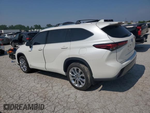 ✅ 2020 Toyota Highlander Hybrid Limited • VIN: 5TDXBRCH5LS011107 • Lot: 58995875. Listed on Copart with 64,006 mi. Free auction sales archive from the USA and detailed vehicle history report at DreamBid. Image 2.