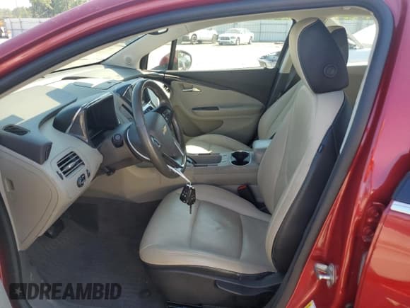 ✅ 2013 Chevrolet Volt • VIN: 1G1RD6E40DU121631 • Lot: 68690484. Wystawiony na Copart z przebiegiem 32 772 mil. Bezpłatny archiwum sprzedaży aukcyjnych z USA i szczegółowy raport historii pojazdu na DreamBid. Zdjęcie 7.