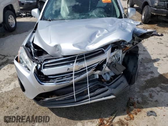 2016 Chevrolet Trax LT z VIN 3GNCJLSB2GL238138, wystawiony jako Copart lot #63452885 z przebiegiem Nie podano mil oraz Nie do naprawy • Non repairable. Historia ofert i sprzedaży dostępna na DreamBid. Obrazek 12.