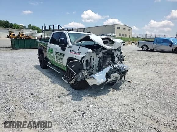 ✅ 2020 Chevrolet Silverado 2500HD LTZ • VIN: 1GC1YPE79LF198350 • Lot: 64078525. Listed on Copart with Not provided. Free auction sales archive from the USA and detailed vehicle history report at DreamBid. Image 13.