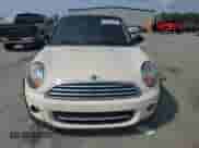 2013 MINI Hardtop с VIN WMWSU3C57DT681944, выставлен на аукционе Copart как лот 60126245 с пробегом 118 319 миль миль и Списание • Salvage title. История ставок и продаж доступна на DreamBid. Изображение 5.