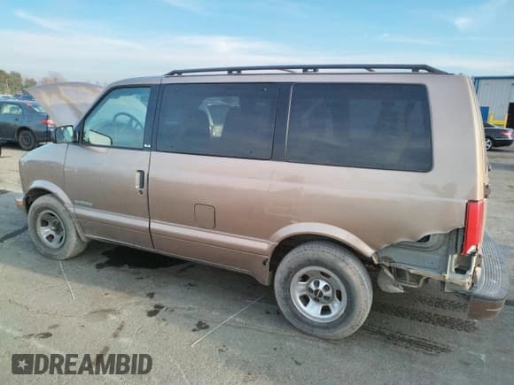 ✅ 1998 GMC Safari • VIN: 1GKDM19W8WB504543 • Лот: 84896104. Опубликован ранее на Copart с пробегом Не указан. Бесплатный доступ к архиву аукционных продаж из США и подробный отчёт об истории автомобиля на DreamBid. Изображение 2.