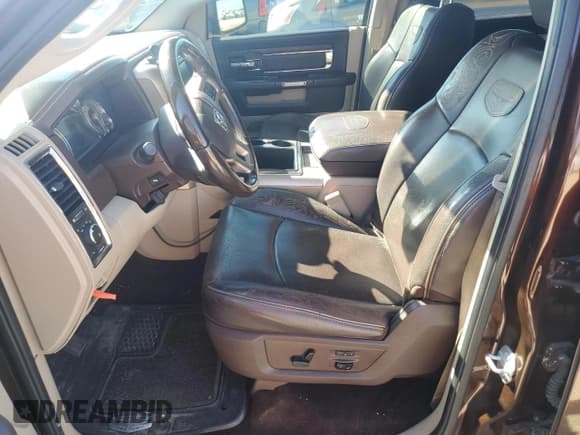 ✅ 2015 Ram 1500 Laramie Longhorn • VIN: 1C6RR6PM5FS735280 • Лот: 74123534. Опубликован ранее на Copart с пробегом Не указан. Бесплатный доступ к архиву аукционных продаж из США и подробный отчёт об истории автомобиля на DreamBid. Изображение 7.