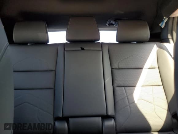 ✅ 2025 BMW X2 xDrive28i • VIN: WBX63GM09S5090407 • Lot: 53988435. Wystawiony na Copart z przebiegiem 2 675 mil. Bezpłatny archiwum sprzedaży aukcyjnych z USA i szczegółowy raport historii pojazdu na DreamBid. Zdjęcie 10.