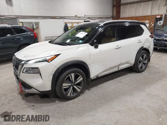 ✅ 2023 Nissan Rogue Platinum • VIN: JN8BT3DD4PW312056 • Lot: 42261272. Wystawiony na IAAI z przebiegiem 5 413 mil. Bezpłatny archiwum sprzedaży aukcyjnych z USA i szczegółowy raport historii pojazdu na DreamBid. Zdjęcie 17.