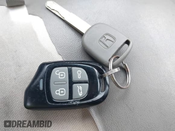 ✅ 2012 Honda Pilot EX-L • VIN: 5FNYF4H64CB060015 • Lot: 43254983. Wystawiony na IAAI z przebiegiem 286 597 mil. Bezpłatny archiwum sprzedaży aukcyjnych z USA i szczegółowy raport historii pojazdu na DreamBid. Zdjęcie 11.