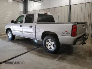 ✅ 2007 Chevrolet Silverado 1500 LT2 • VIN: 2GCEK13N571178188 • Lot: 69973214. Listed on Copart with 185,447 mi. Free auction sales archive from the USA and detailed vehicle history report at DreamBid. Image 2.