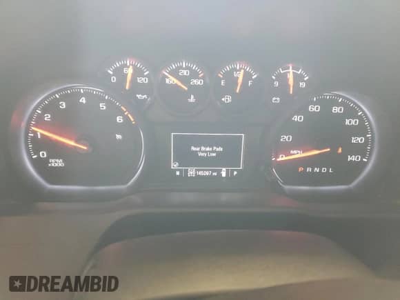 ✅ 2021 Chevrolet Silverado 1500 Custom • VIN: 1GCRYBEH9MZ122853 • Lot: 75997394. Wystawiony na Copart z przebiegiem 145 097 mil. Bezpłatny archiwum sprzedaży aukcyjnych z USA i szczegółowy raport historii pojazdu na DreamBid. Zdjęcie 9.