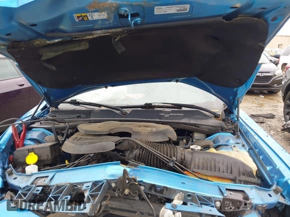 ✅ 2015 Dodge Challenger SXT Plus • VIN: 2C3CDZBG5FH821099 • Lot: 43550995. Wystawiony na IAAI z przebiegiem 64 750 mil. Bezpłatny archiwum sprzedaży aukcyjnych z USA i szczegółowy raport historii pojazdu na DreamBid. Zdjęcie 10.