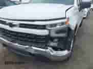 2022 Chevrolet Silverado 1500 Work Truck z VIN 1GCPDAEK5NZ613124, wystawiony jako IAAI lot #41504903 z przebiegiem 76 917 mil mil oraz . Historia ofert i sprzedaży dostępna na DreamBid. Obrazek 6.