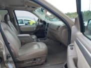 ✅ 2005 Mercury Mountaineer Convenience • VIN: 4M2DU66W95UJ09233 • Лот: 42460350. Опубликован ранее на IAAI с пробегом 176 717 миль. Бесплатный доступ к архиву аукционных продаж из США и подробный отчёт об истории автомобиля на DreamBid. Изображение 5.