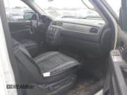 ✅ 2013 Chevrolet Tahoe Commercial • VIN: 1GNLC2E02DR311625 • Lot: 42727642. Wystawiony na IAAI z przebiegiem 158 335 mil. Bezpłatny archiwum sprzedaży aukcyjnych z USA i szczegółowy raport historii pojazdu na DreamBid. Zdjęcie 5.