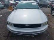 ✅ 2007 Ford Mustang Deluxe • VIN: 1ZVHT80N475318704 • Lot: 43537578. Listed on IAAI with 156,054 mi. Free auction sales archive from the USA and detailed vehicle history report at DreamBid. Image 6.