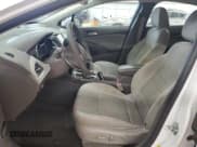 ✅ 2016 Chevrolet Cruze LT • VIN: 1G1BE5SMXG7289390 • Lot: 82232705. Wystawiony na Copart z przebiegiem 101 256 mil. Bezpłatny archiwum sprzedaży aukcyjnych z USA i szczegółowy raport historii pojazdu na DreamBid. Zdjęcie 7.