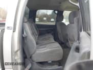 ✅ 2005 Chevrolet Silverado 2500HD Work Truck • VIN: 1GCHK23245F965938 • Lot: 43677906. Wystawiony na IAAI z przebiegiem 238 789 mil. Bezpłatny archiwum sprzedaży aukcyjnych z USA i szczegółowy raport historii pojazdu na DreamBid. Zdjęcie 8.