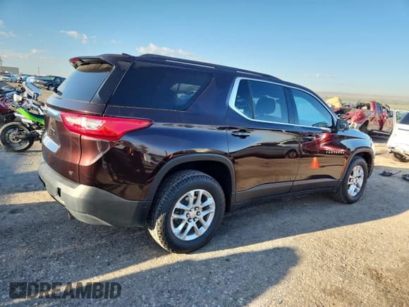 ✅ 2020 Chevrolet Traverse LT Cloth • VIN: 1GNERGKW0LJ310757 • Lot: 84817065. Listed on Copart with 90,530 mi. Free auction sales archive from the USA and detailed vehicle history report at DreamBid. Image 3.