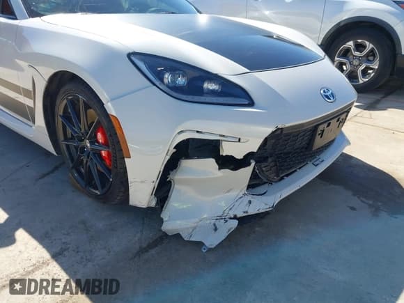 ✅ 2024 Toyota 86 TRUENO Edition • VIN: JF1ZNBM19R8750279 • Лот: 41468207. Опубликован ранее на IAAI с пробегом 15 440 миль. Бесплатный доступ к архиву аукционных продаж из США и подробный отчёт об истории автомобиля на DreamBid. Изображение 17.