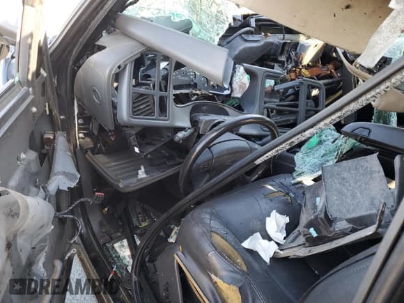 ✅ 2006 Chevrolet Silverado 1500 LT1 • VIN: 2GCEC19Z161334779 • Lot: 80482235. Wystawiony na Copart z przebiegiem Nie podano. Bezpłatny archiwum sprzedaży aukcyjnych z USA i szczegółowy raport historii pojazdu na DreamBid. Zdjęcie 8.