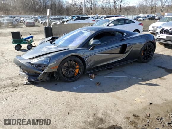 ✅ 2017 McLaren 570S • VIN: SBM13DAAXHW002218 • Lot: 41875174. Wystawiony na Copart z przebiegiem 27 857 mil. Bezpłatny archiwum sprzedaży aukcyjnych z USA i szczegółowy raport historii pojazdu na DreamBid. Zdjęcie 1.