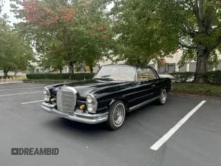 ✅ 1967 Mercedes-Benz 250 • VIN: 250SE086961 • Lot: 77853314. Wystawiony na Copart z przebiegiem 10 933 mil. Bezpłatny archiwum sprzedaży aukcyjnych z USA i szczegółowy raport historii pojazdu na DreamBid. Zdjęcie 2.