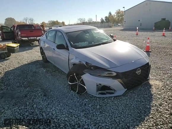 ✅ 2023 Nissan Altima SR • VIN: 1N4BL4CV3PN410860 • Lot: 91393375. Wystawiony na Copart z przebiegiem 30 450 mil. Bezpłatny archiwum sprzedaży aukcyjnych z USA i szczegółowy raport historii pojazdu na DreamBid. Zdjęcie 13.
